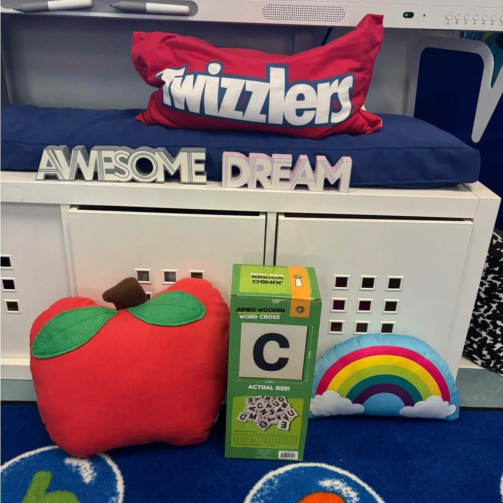 New Teacher Decor/Jumbo Wooden Word Cross Game 6 Piece Set - super cute